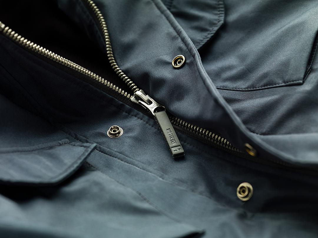 Blauer Logan Textiljacke