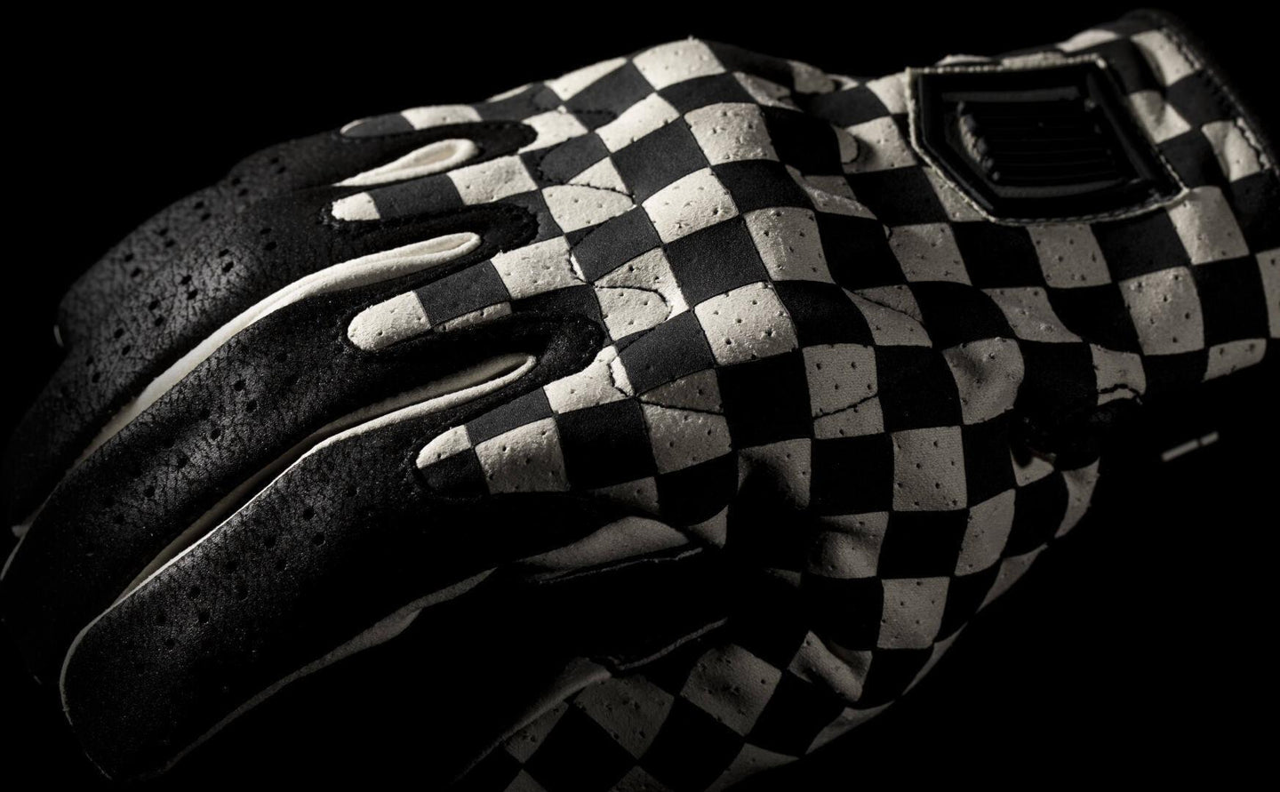 Icon Airform Slabtown Checkered perforierte Motorrad Handschuhe