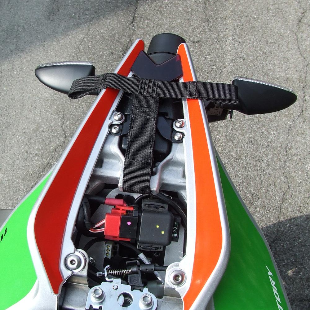 Kriega US-Drypack Montage Kit für Aprilia Tuono Factory